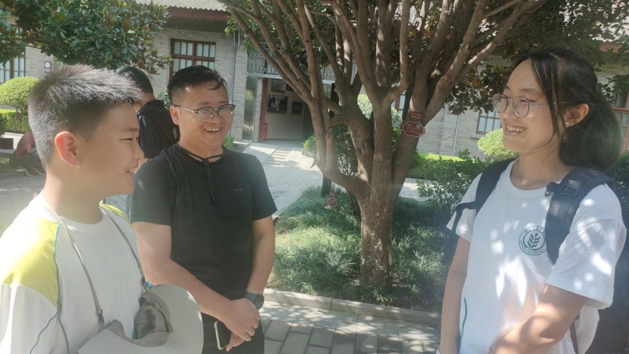 探寻历史足迹，传承红色基因2.jpg